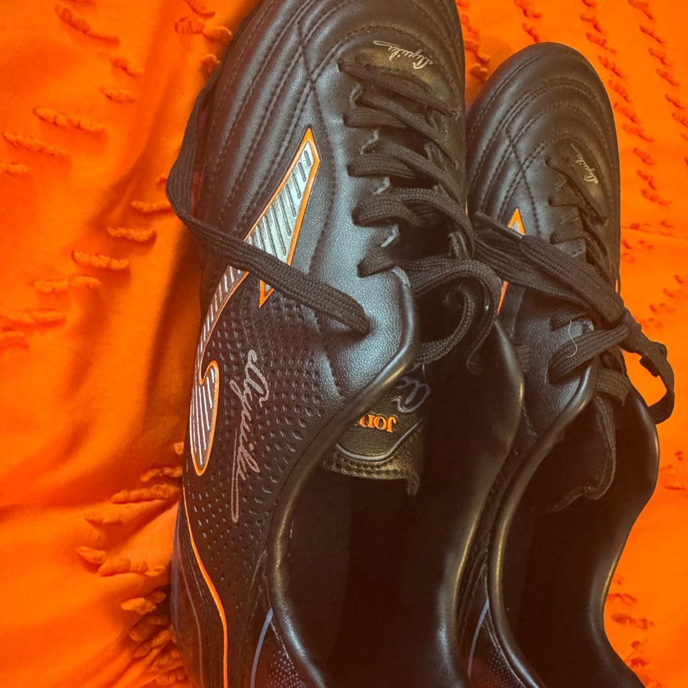 Aguila Black and Orange Men's Athletic Shoes like new conditions